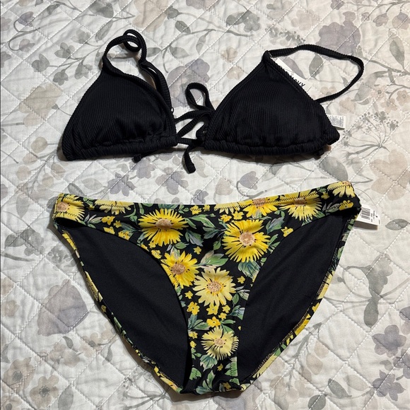 Old Navy Other - Black and Yellow Floral Bikini Set M